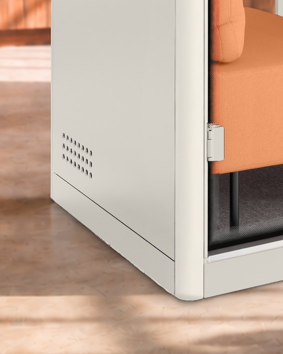 Calma For U base corner in close-up: the ventilation slots in the base panel