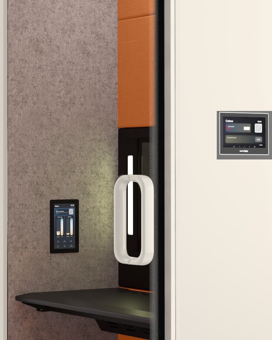 Calma For U vertical face light in the door frame, in close-up