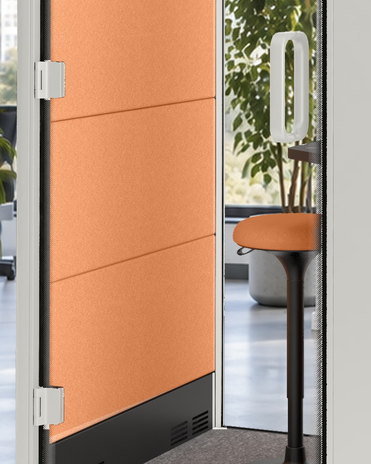 Calma Small interior corner in close-up: felt panel, seat and table edge