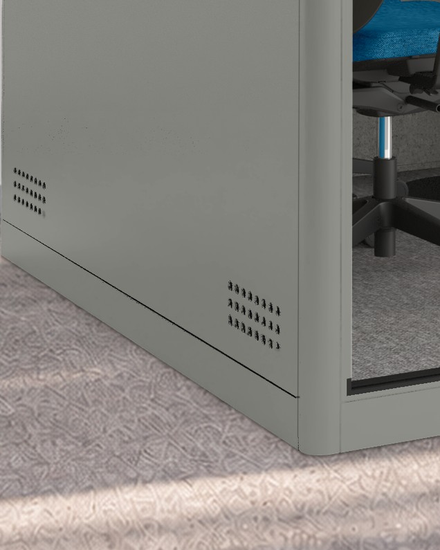 Calma XLarge base corner in close-up: the ventilation slots in the base panel